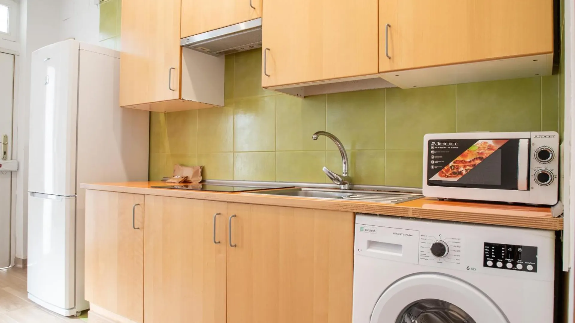 Apartamento Ifema - Renovado, Cerca Del Aeropuerto Y Feria Madrid 0*,  Spain